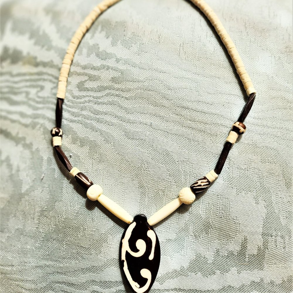 NEW Necklace 18" long laid flat Hand made, wooden & faux beads Pendant 2" Unisex